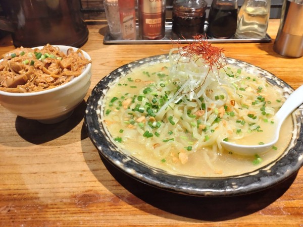 「ごちや風ペペロン麺＋メンマ飯」@手打ちラーメン創房 舌笑家の写真