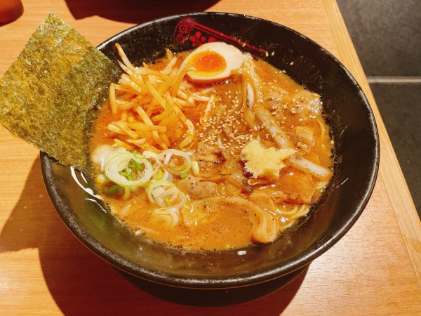 「【限定】辛味もやしと生姜焼きスタミナラーメン」@金澤濃厚豚骨ラーメン 神仙の写真