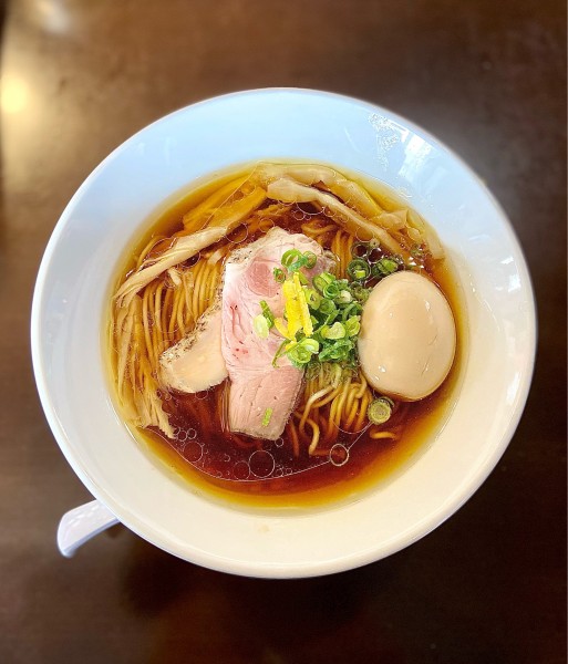 「中華そば【醤油】+味玉」@麺童 豊香の写真