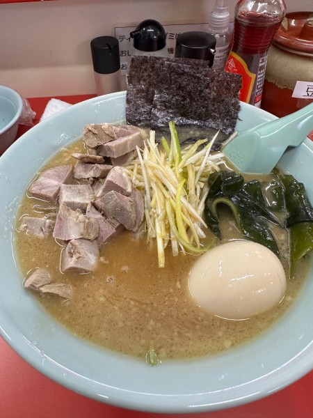 「味噌ネギラーメン＋味玉＋切り落としチャーシュー」@ニューラーメンショップ 扇橋店の写真