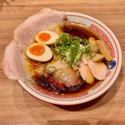 そらのいろスペシャル醤油らーめん（1380円）