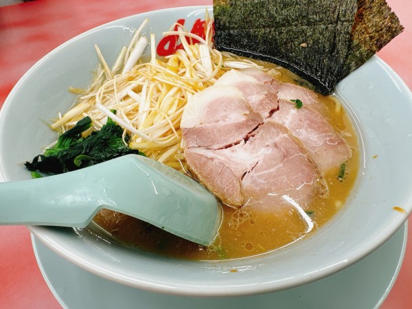 「醤油チャーシュー麺」@ラーメン山岡家 木更津店の写真