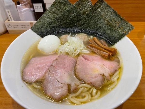 「全部のせ塩らーめん(塩たまご)」@しののめヌードルの写真