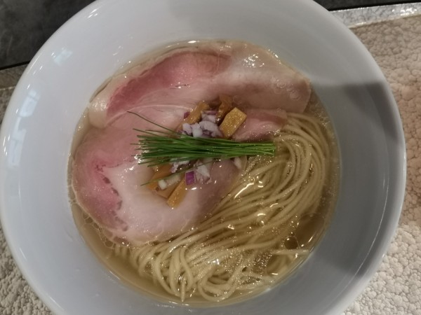 「中華蕎麦<塩>並」@宍道湖しじみ中華蕎麦 琥珀 池袋店の写真