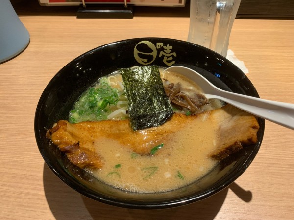 「創業祭プレミアムもとあじラーメン1,260円+替玉100円」@麺場 ラの壱 一宮駅前店の写真