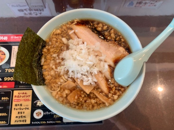 「背脂入り竹岡式チャーシューめん 大盛 990円＋120円」@みうらや誠麺の写真