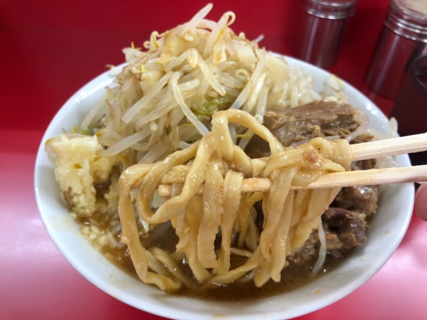 「小ラーメン麺少なめ（ヤサイニンニクカラメ）（850円）」@ラーメン二郎 柏店の写真