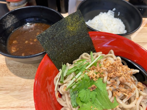 「牛出汁カレーつけ麺900円＋ライス100円」@イツキ ザ ラーメン 宗岡店の写真