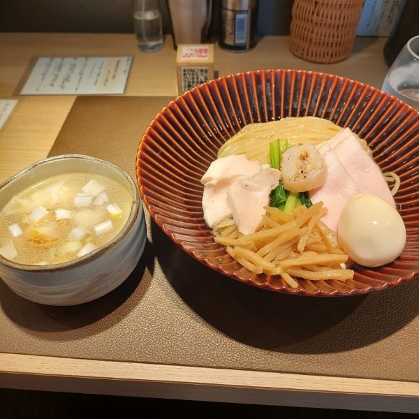 「特製帆立の昆布水つけ麺大盛 白＋ちゃーしゅーご飯」@Tokyo Style Noodle ほたて日和の写真