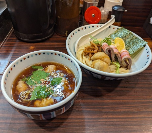 「鴨出汁わんたんつけ麺」@らー麺 あけどやの写真