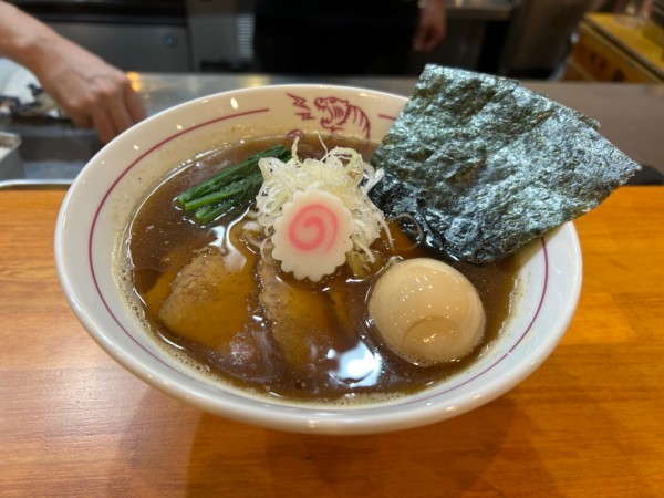 「特製ラーメン」@ロースの虎の写真