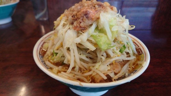 「ミニラーメン　ヤサイニンニクアブラスコシマシ」@ラーメン二郎 めじろ台店の写真