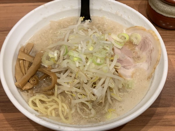 「しょうゆらーめん」@こってりらーめん なりたけ 池袋店の写真