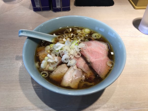 「MIXチャーシュー麺醤油」@まるえ中華そばの写真