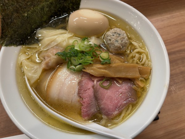 「塩特製中華そば1180円 一反麺50円」@中華そば一辰の写真