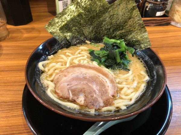 「ラーメン(醤油)」@横浜家系ラーメン 壱角家 落合南長崎店の写真
