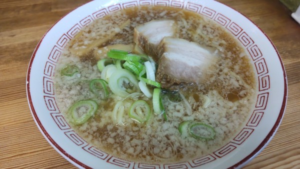 「蔵出し醤油らーめん背脂850円」@喜多方食堂 浅草本店の写真