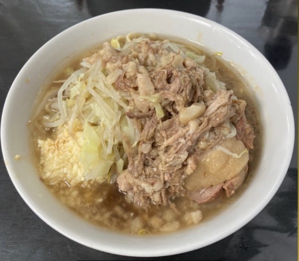 「麺半分豚二枚」@ラーメン二郎 柏店の写真