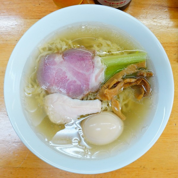 「浅利中華蕎麦【塩】＋味玉＋アサヒ瓶ビール」@麺道 六善 お花茶屋店の写真