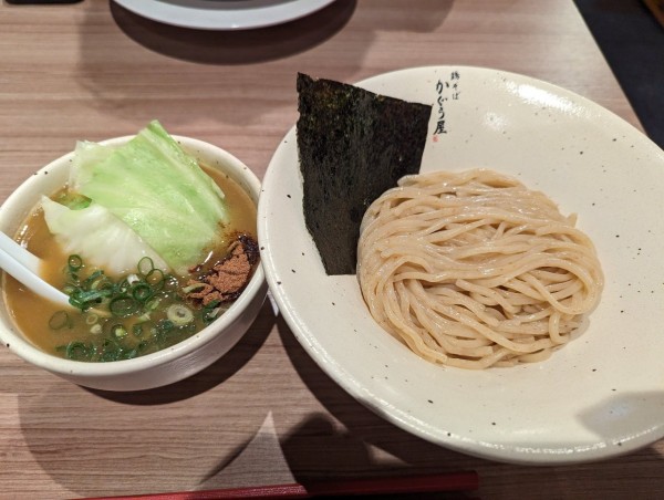 「濃厚つけそば1000円」@鶏そば かぐら屋 西新宿店の写真