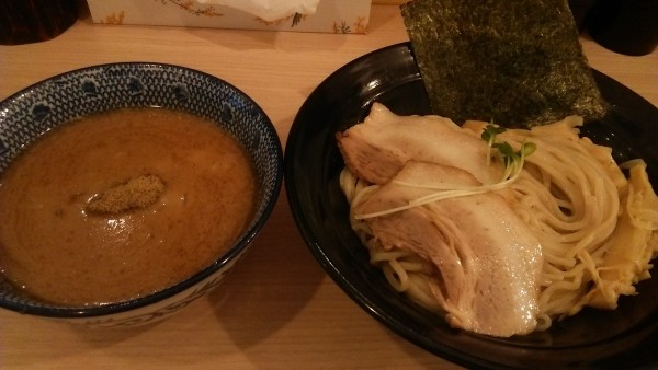 「濃厚煮干しつけ麺 950円」@麺家 凛の写真