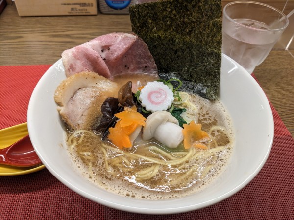 「【限定】濃厚キノコらぁ麺」@麺LOUISの写真