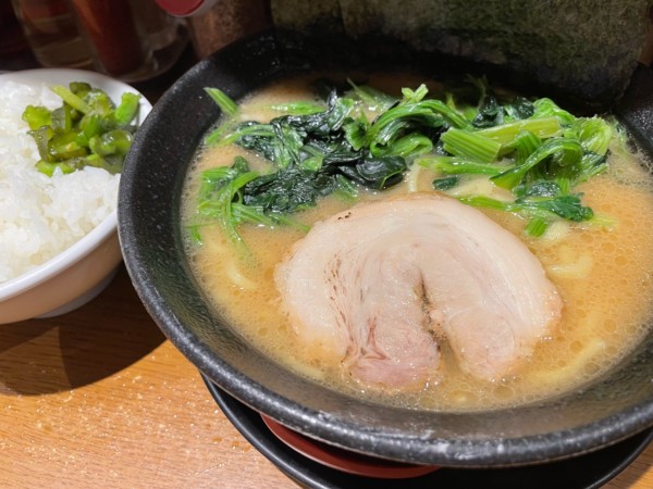 「豚骨醤油ラーメン」@横浜家系ラーメン 石川家の写真