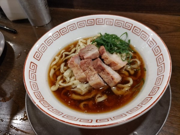 「豚清湯醤油そば」@立ち呑み居酒屋 金町製麺の写真