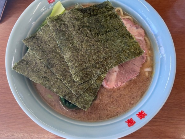 「こってりとんこつラーメン(太麺)中800円」@樂家の写真