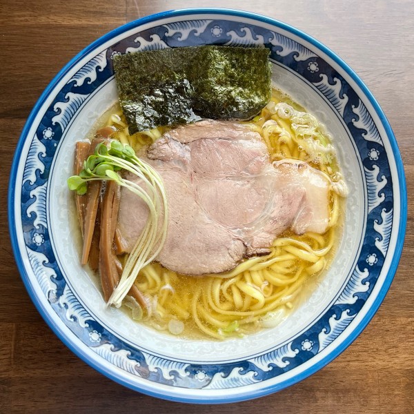 「塩にぼしそば（900円）」@まるにぼの写真