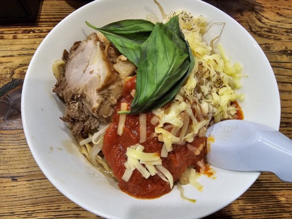 「【限定】ピザ汁なし（小）ニンニクアブラ　1100円」@夢を語れ青森の写真