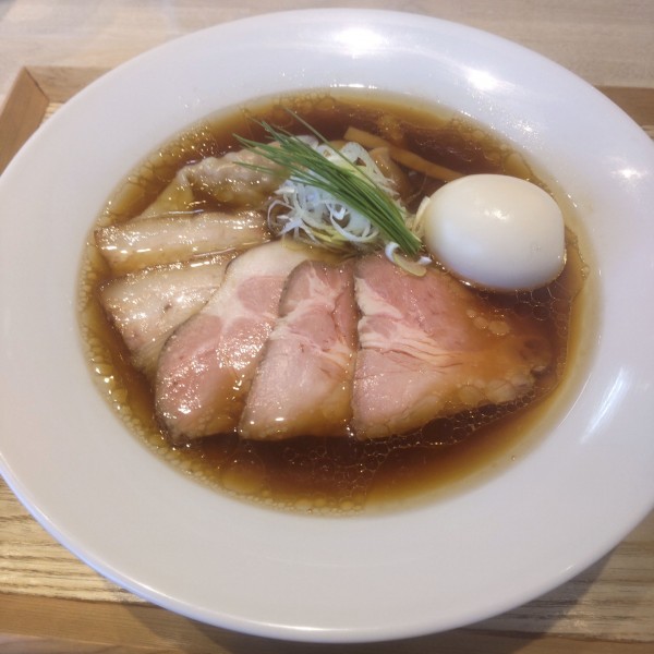 「特製 中華蕎麦〈醤油〉（￥1,400)」@宍道湖しじみ中華蕎麦 琥珀 東京本店の写真