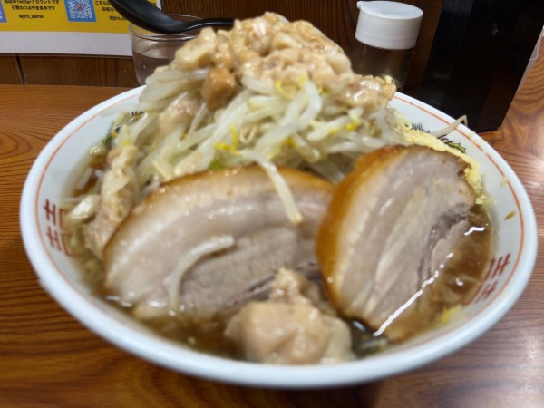 「ラーメン(ブタ2枚入り)」@ラーメン二郎 亀戸店の写真