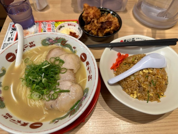 「スペシャル定食(屋台の味、麺固め、めんま抜き)」@天下一品 秋葉原店の写真