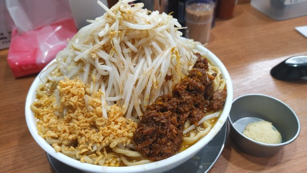 「カレーラーメン・大盛り✘４(野菜増し特製生姜)￥1,300」@ラーメン ぶぅさんの写真