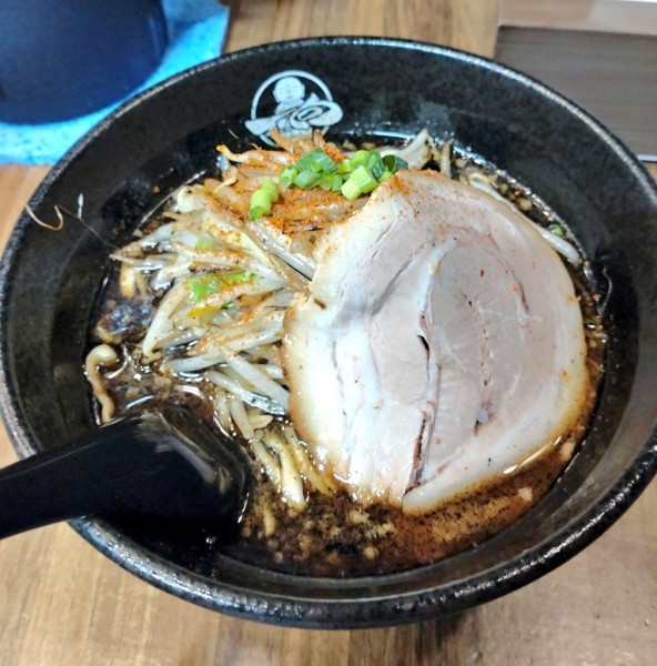 「辛焦がし味噌たん麺」@辛焦がし味噌たん麺 一向の写真