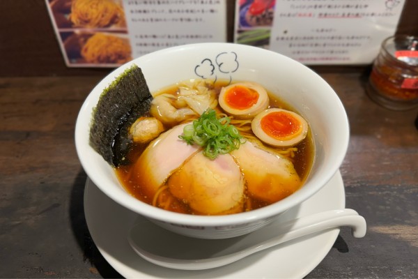 「特製鶏の醤油らー麺¥1300」@鶏喰～TRICK～の写真