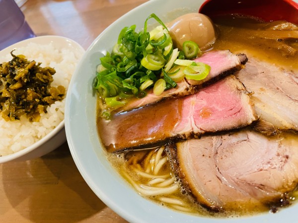 「白湯ラーメン味玉チャーシュー 他 1,350円」@ラーメンの店 せせらぎの写真