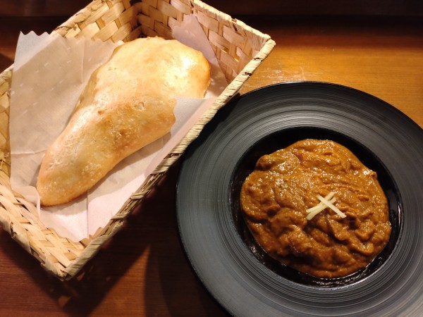 「（Basic）ラムカレー＋自家製焼きたてパン＝１２６５円　※」@未来カレー こりすの写真