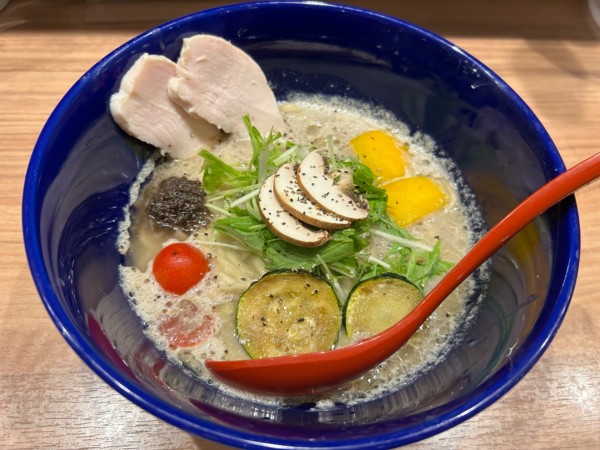 「キノコベジソバ1000円＋チーズリゾット150円」@そらのいろ NIPPONの写真
