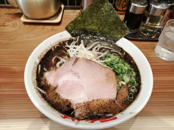 「らーめん　　　680円」@なんつッ亭  町田店の写真