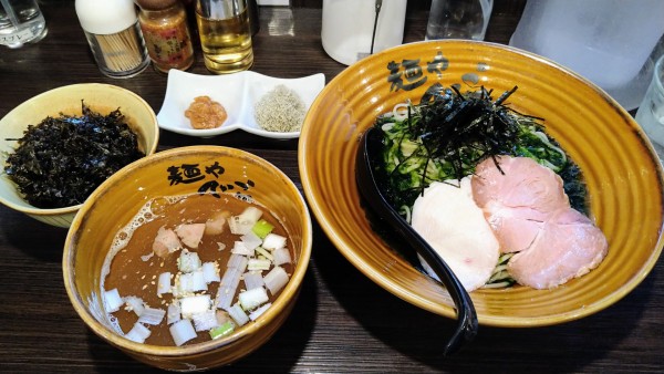 「【限定】生海苔昆布水の煮干しつけそば+バラ海苔」@麺や でこの写真