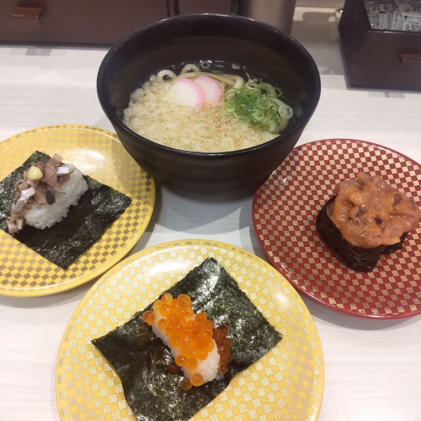 「たぬきうどん（￥180）」@魚べい マチノマ大森店の写真