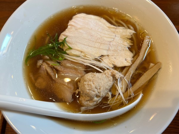 「純鶏ラーメン 濃口しょうゆ」@鶏ラーメン 福如雲の写真