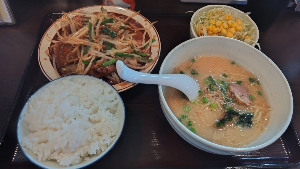 「令·5·10·12レバニラ定食(半ラーメン付)800円」@ラーメン逢の写真