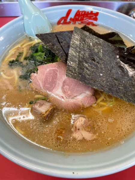 「ラーメン(醤油)」@山岡家 越谷レイクタウン店の写真