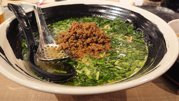 「背脂ニラ醤油らーめん」@鰓呼吸 名護店の写真