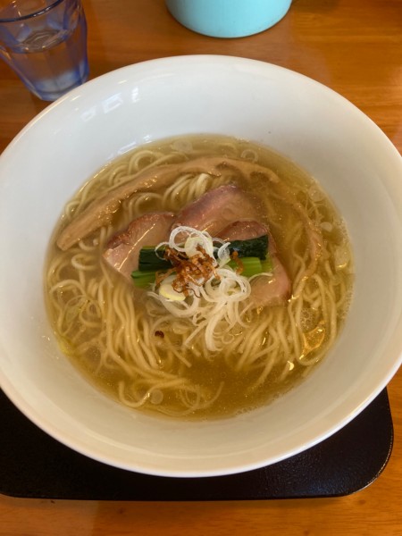 「塩らーめん」@らーめん専門 うしおととりの写真