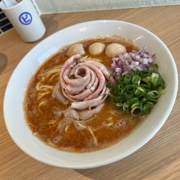 「オマール海老ラーメン＋うずらの味玉」@La Maison du Ramen ビスクの写真