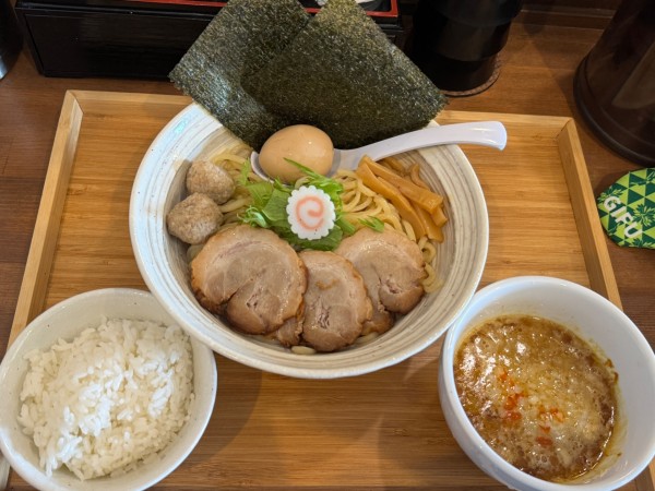 「木曜日限定！濃厚鶏白湯のカレーつけ麺全盛1400円」@らぁめん 麺彩家の写真